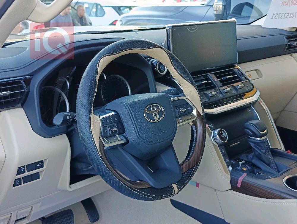 تويوتا لاندكروزر